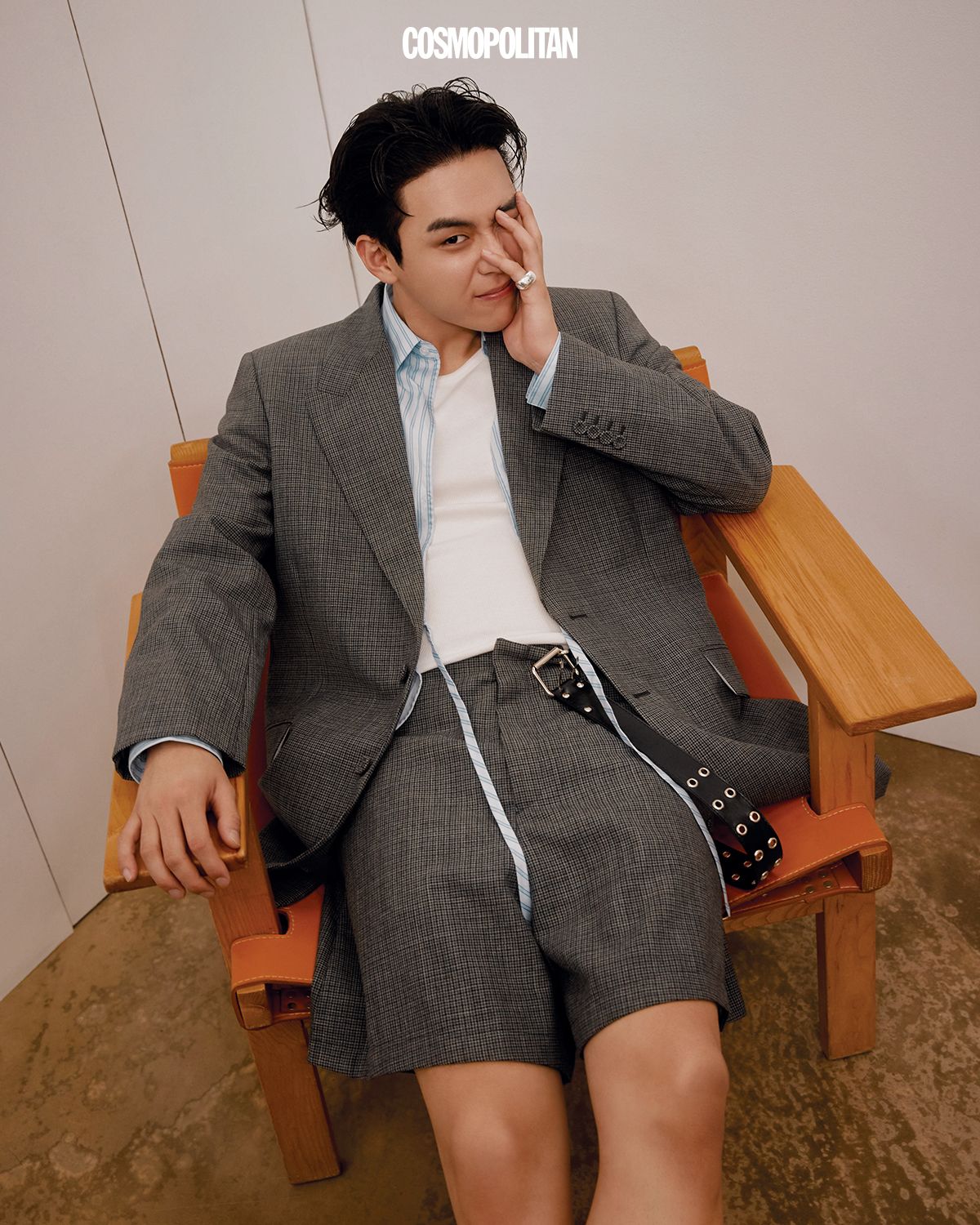 재킷,셔츠,숏츠 DIOR MEN. 슈즈,슬리브리스,네크리스,링,키체인,벨트 스타일리스트 소장품.