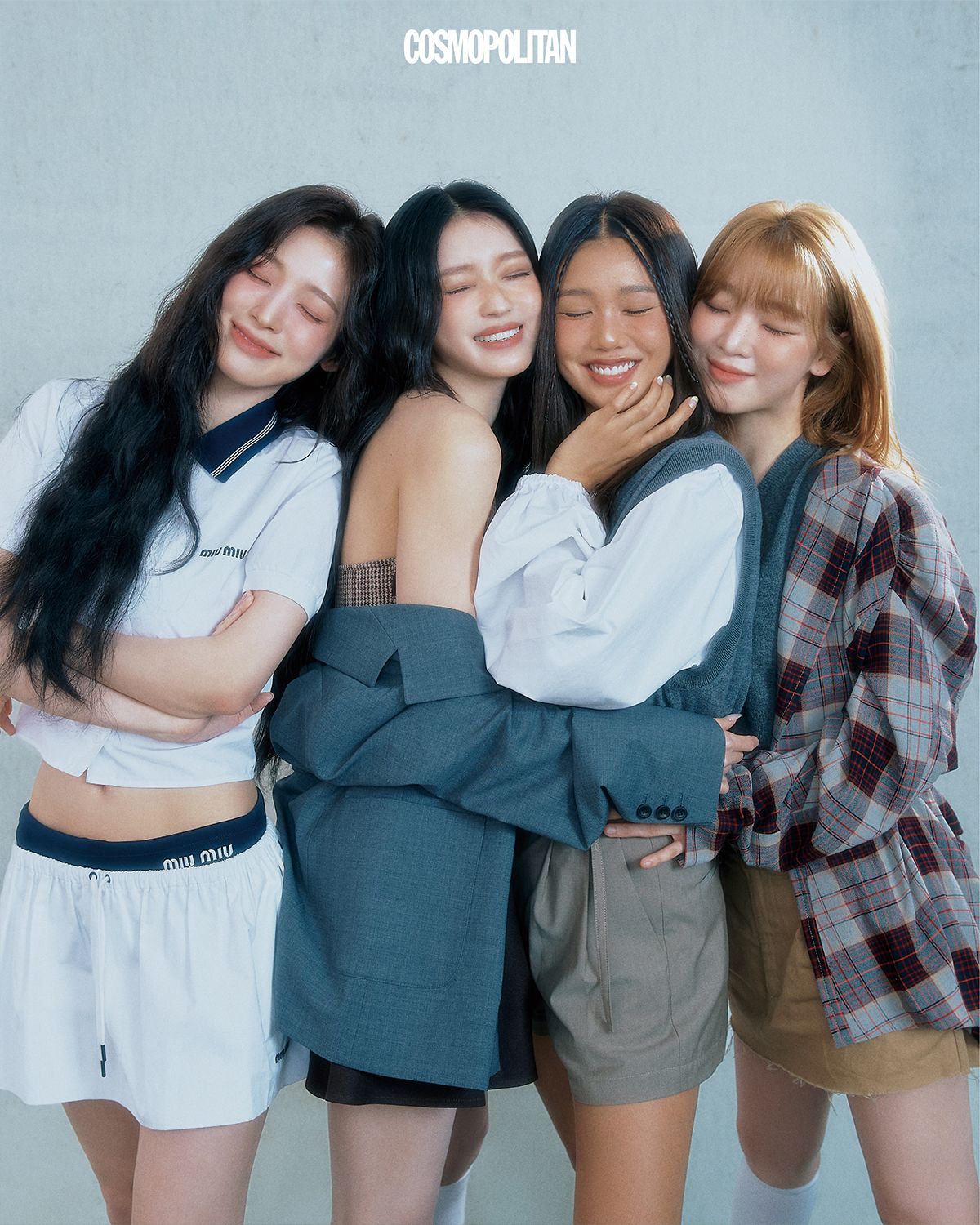 (아린)셔츠, 미니스커트, 복서 브리프 모두 Miu Miu. (유아)재킷 Bmuet(te). 미니드레스 Cider. 니삭스 스타일리스트 소장품. (미미)니트 베스트 Ami. 크롭트 셔츠 Münn. 쇼츠 Eudon Choi. (승희)재킷 Vivienne Westwood. 니트 톱 Recto. 스커트, 니삭스 스타일리스트 소장품.