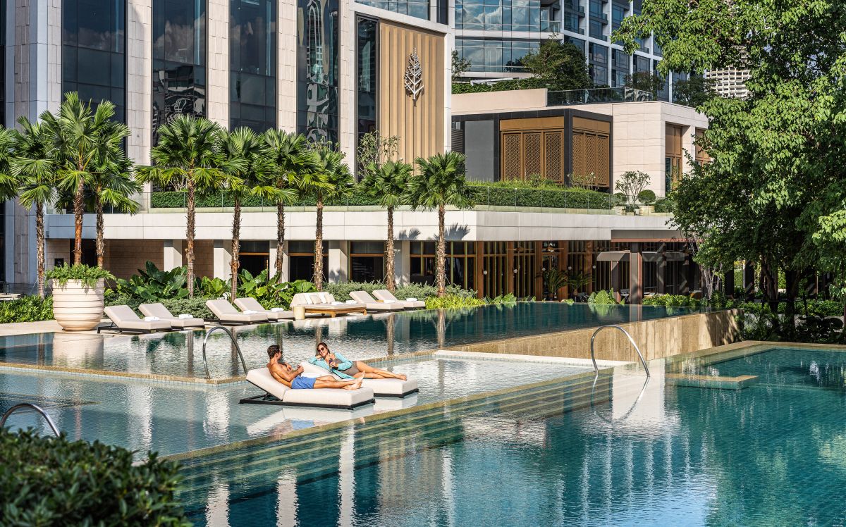 1 차오프라야강이 보이는 메인 풀. 