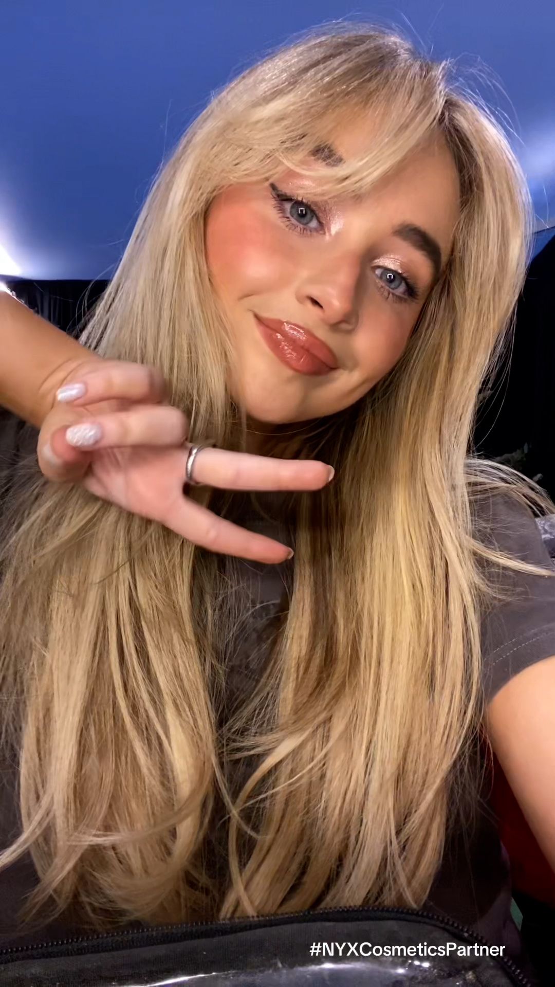 틱톡 @sabrinacarpenter