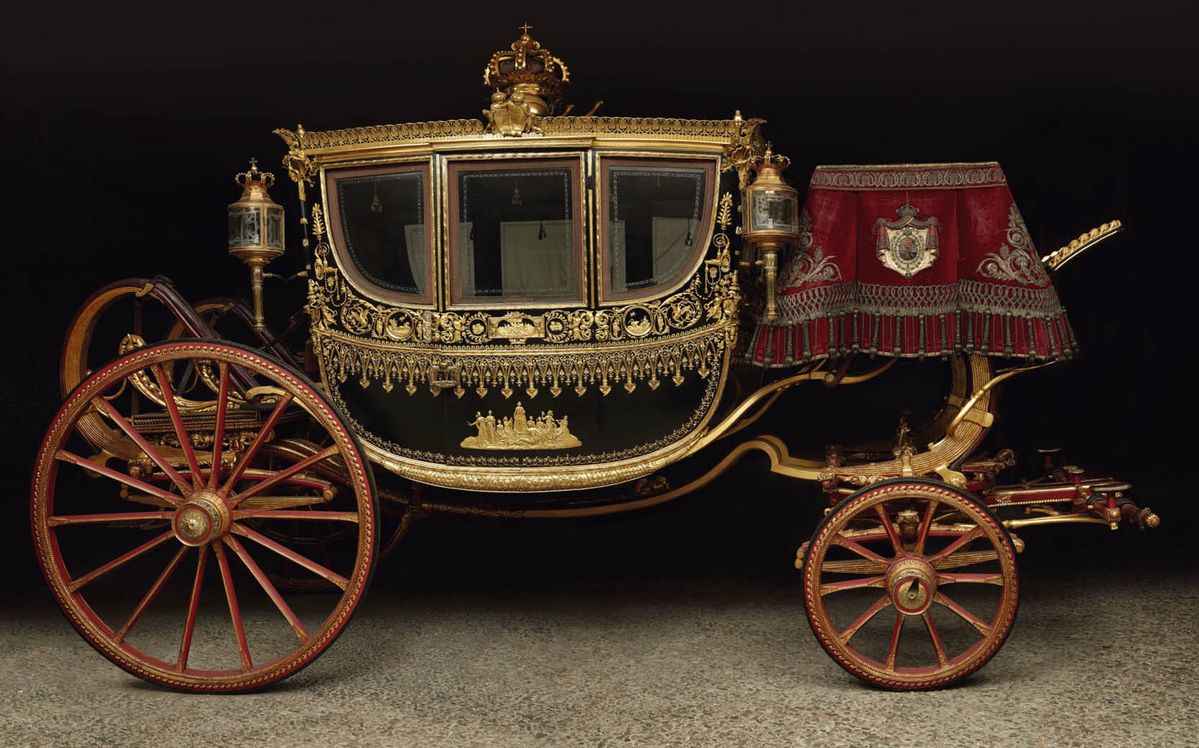 왕실 컬렉션 갤러리에 전시된 페르난도 7세의 로얄 크라운 마차(Coche de la Corona Real, 1829-1833). ©González, Julián