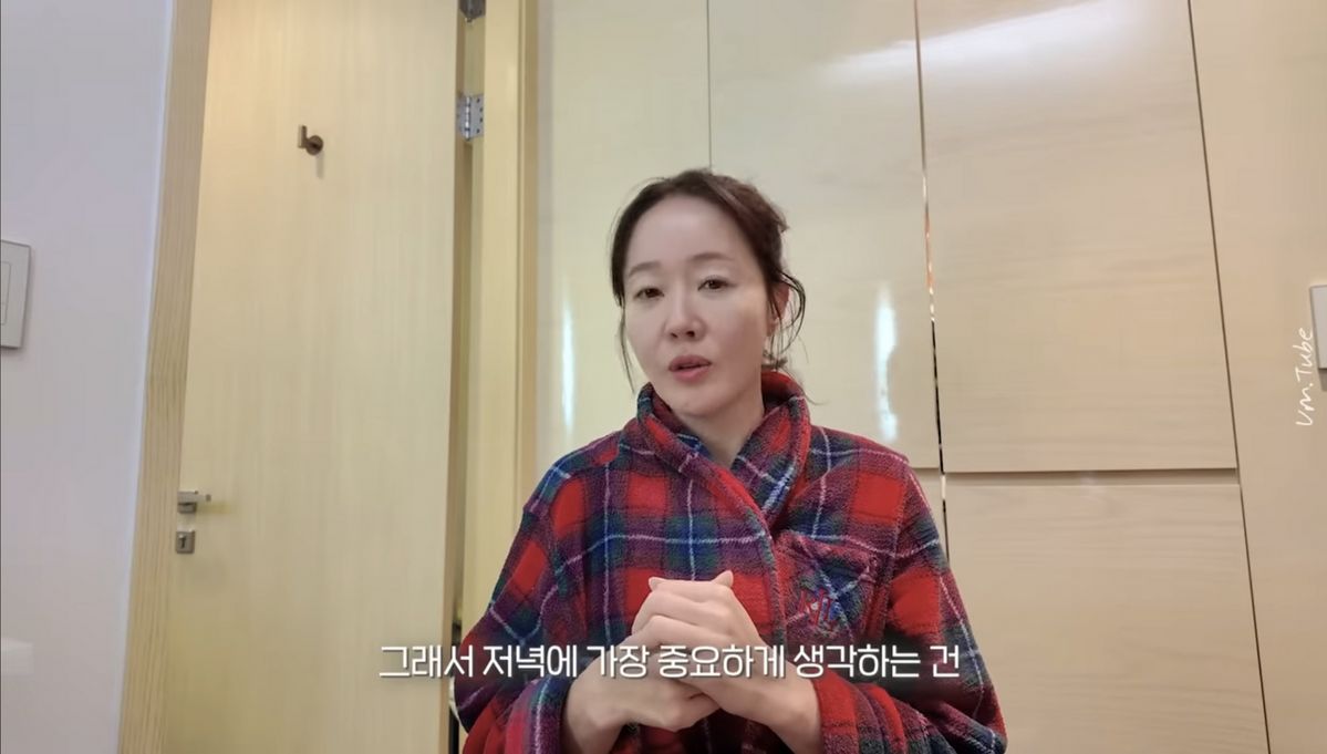 유튜브 <엄지원 Umjeewon>