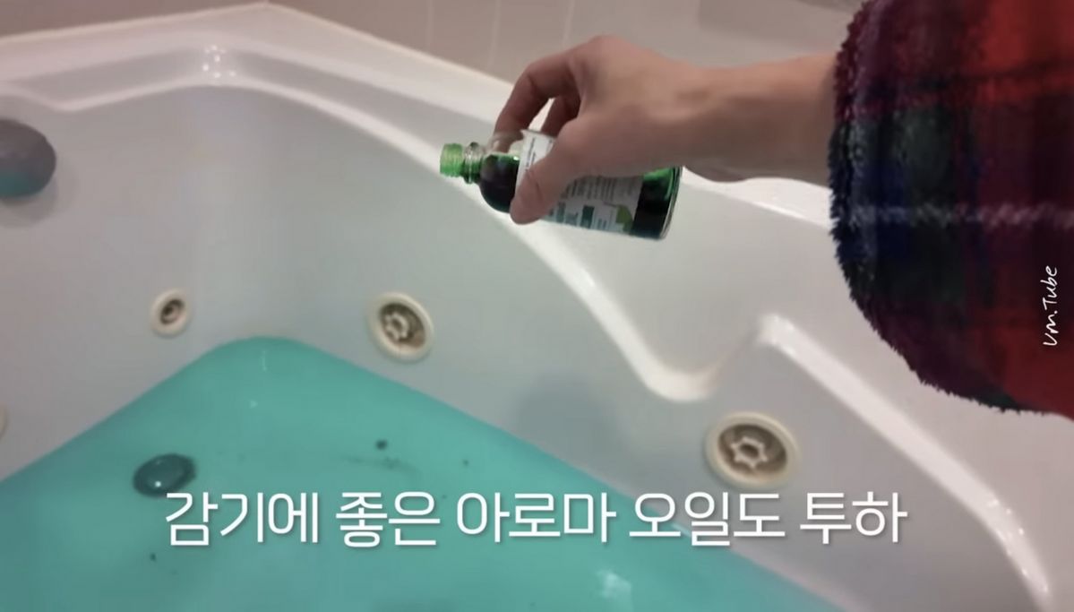 유튜브 <엄지원 Umjeewon>