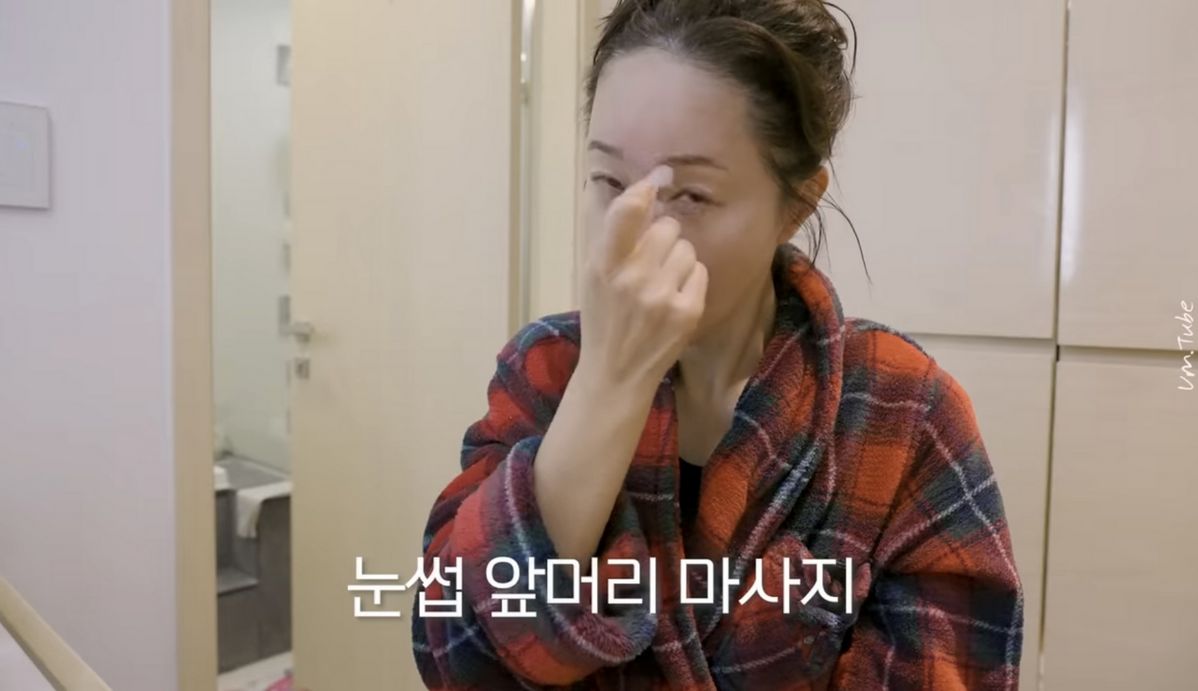 유튜브 <엄지원 Umjeewon>