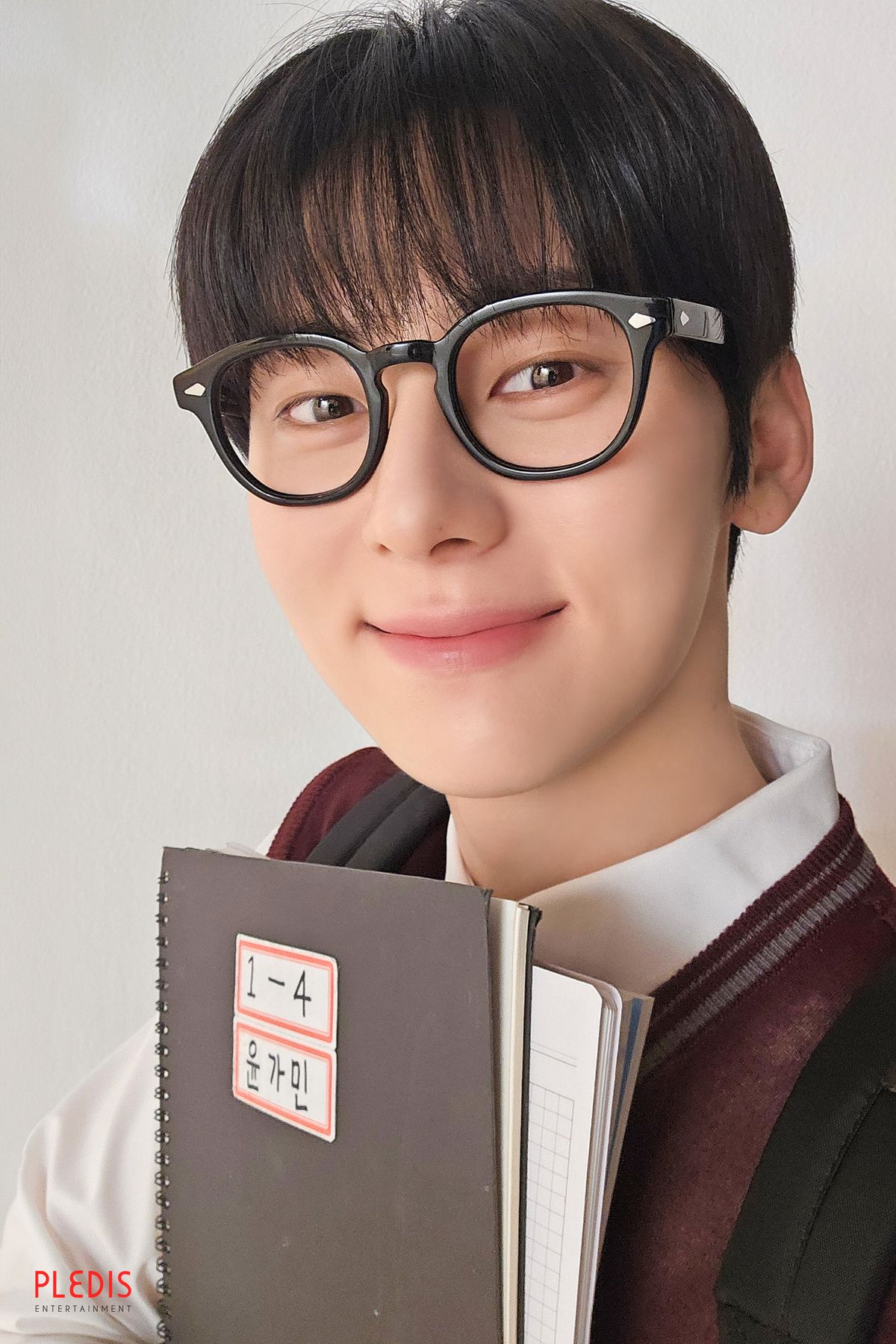 X @MINHYUN_PLEDIS