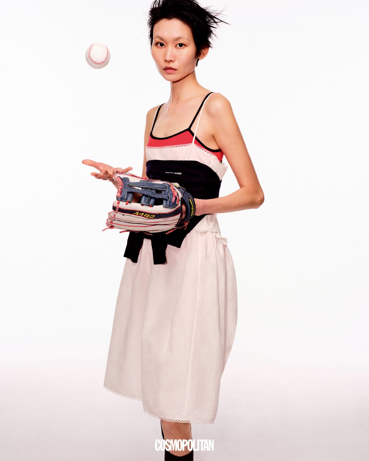스웨터, 드레스, 스윔슈트, 니삭스 모두 가격미정 Miu Miu.