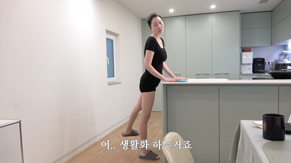  유튜브 <윤쥬르 YOONJOUR 장윤주>