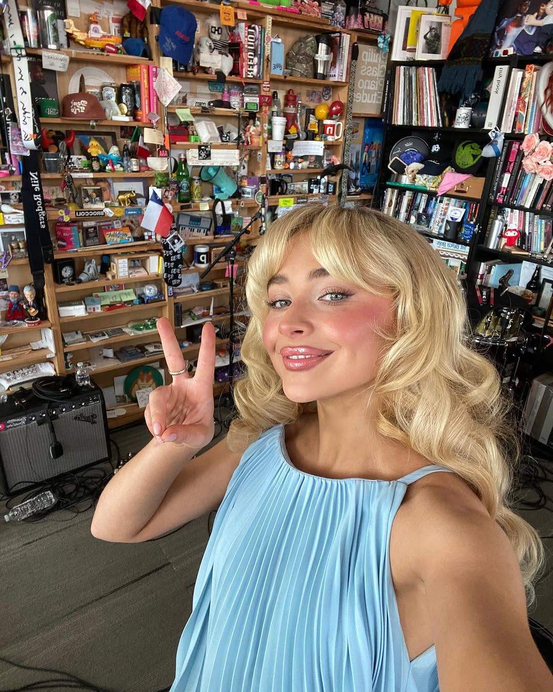 인스타그램 @sabrinacarpenter