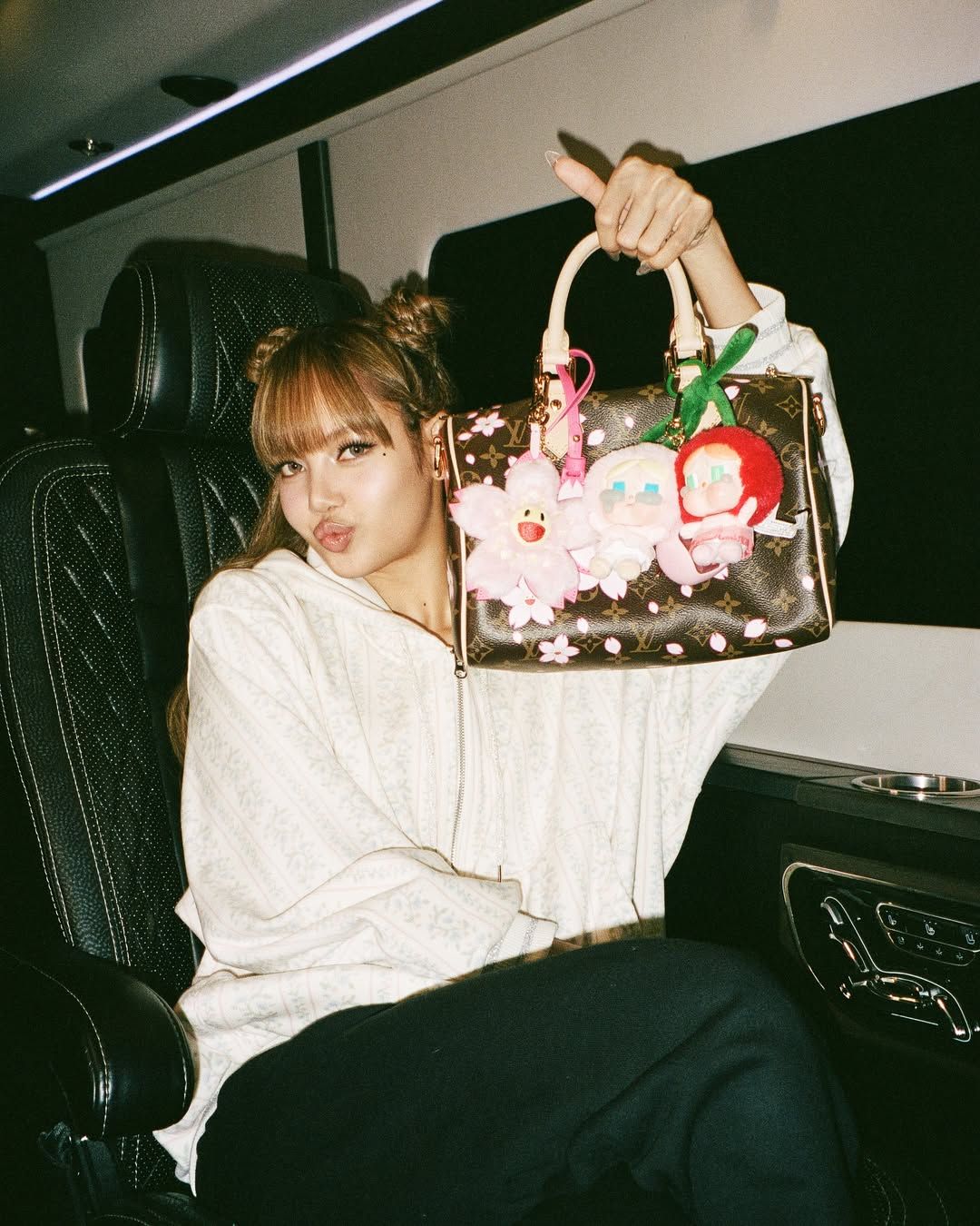 인스타그램 @lalalalisa_m