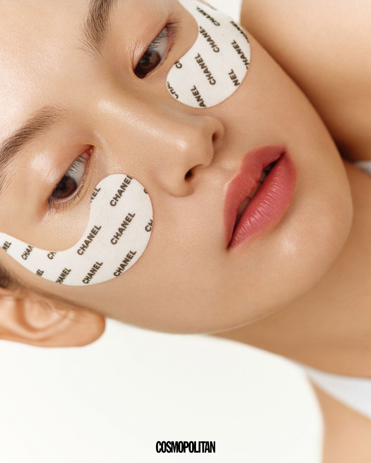 르 리프트 플래쉬 아이 리바이탈라이저 20만원 Chanel Beauty. 브라톱 가격미정 Philosophy. 