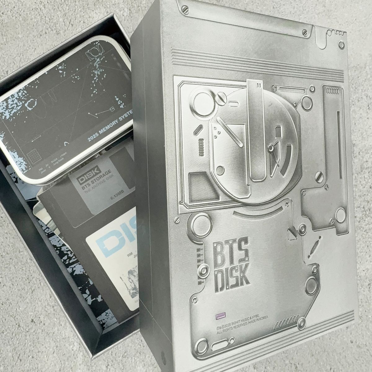  BTS <7 Moments> MD 디자인.