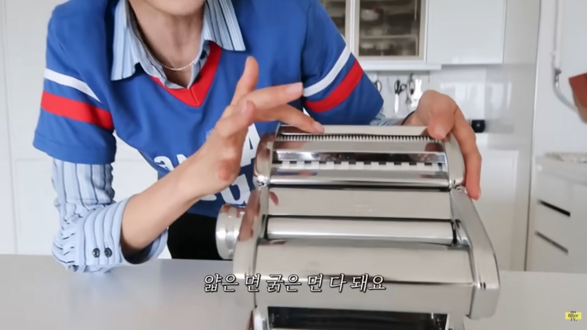 유튜브 <김나영의 노필터티비>