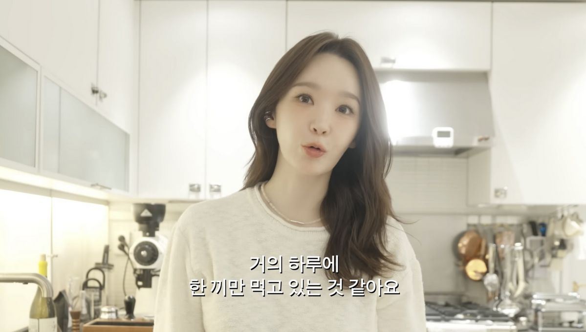 유튜브 <걍민경>
