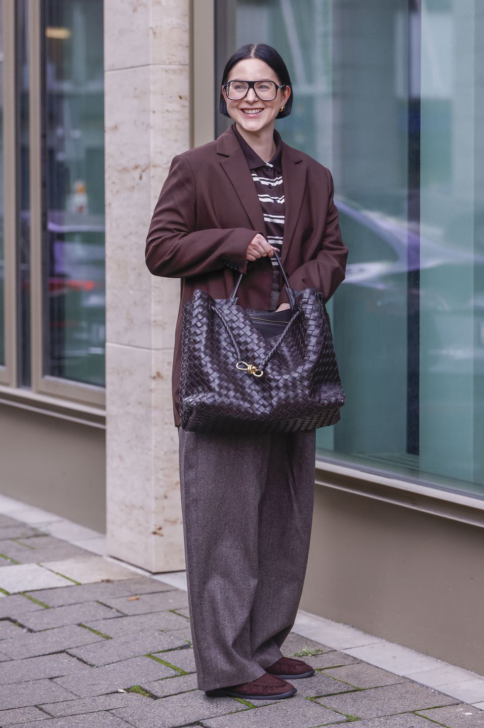 은근 귀여운 스웨이드 로퍼 - Streetstyleshooters//Getty Images