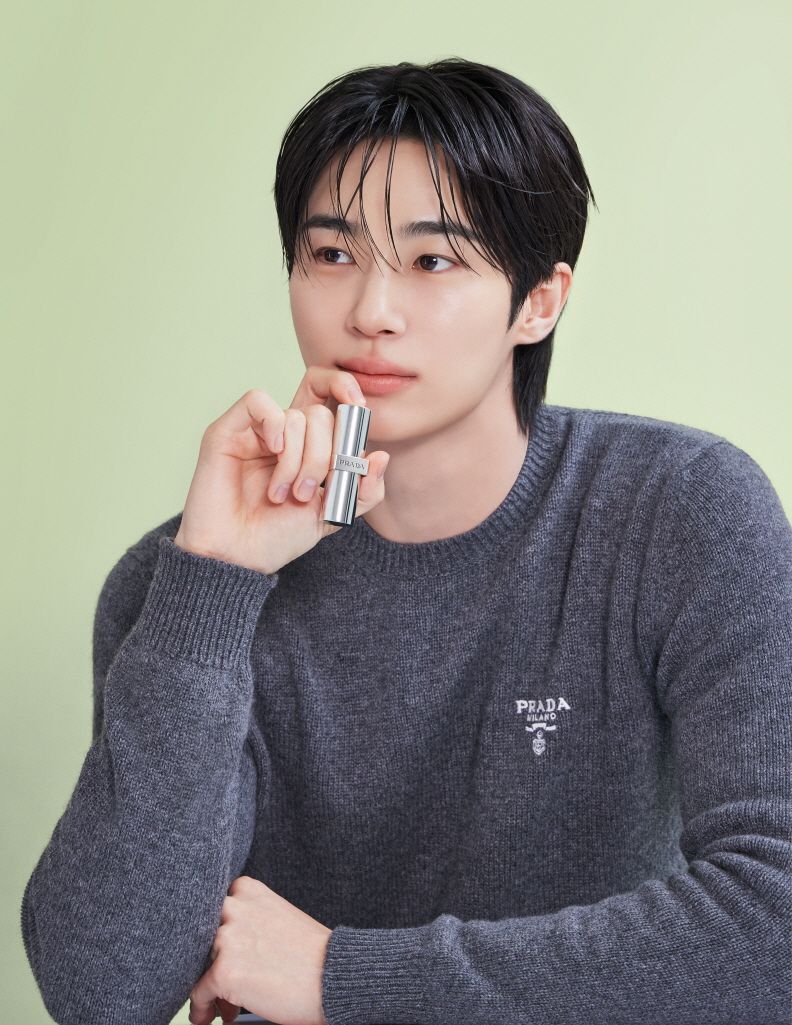 프라다 뷰티와 함께한 변우석. 프라다 뷰티 제공.