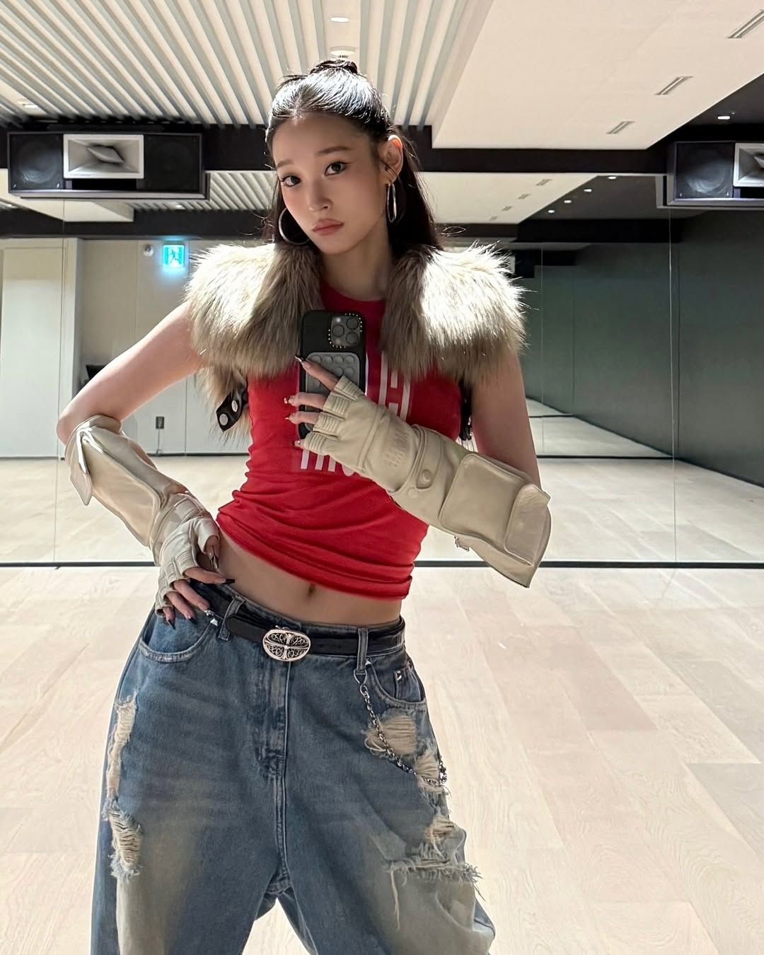 윤아 이후 첫 MC를 맡은 올데이프로젝트 애니. @anniesymoon