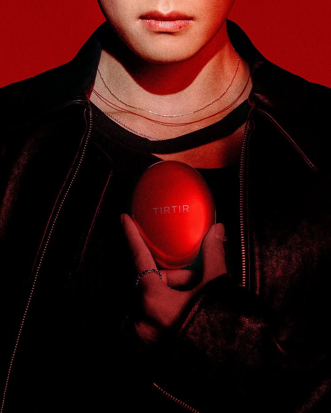 티르티르 뷔 모델 (출처 : 인스타그램 @tirtir_official)