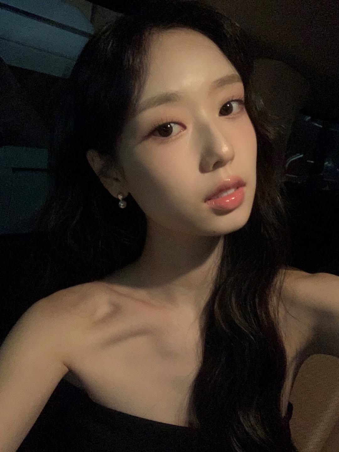 청순미 가득한 김도아의 토끼혀 립 메이크업. 인스타그램 @lcirndxah 