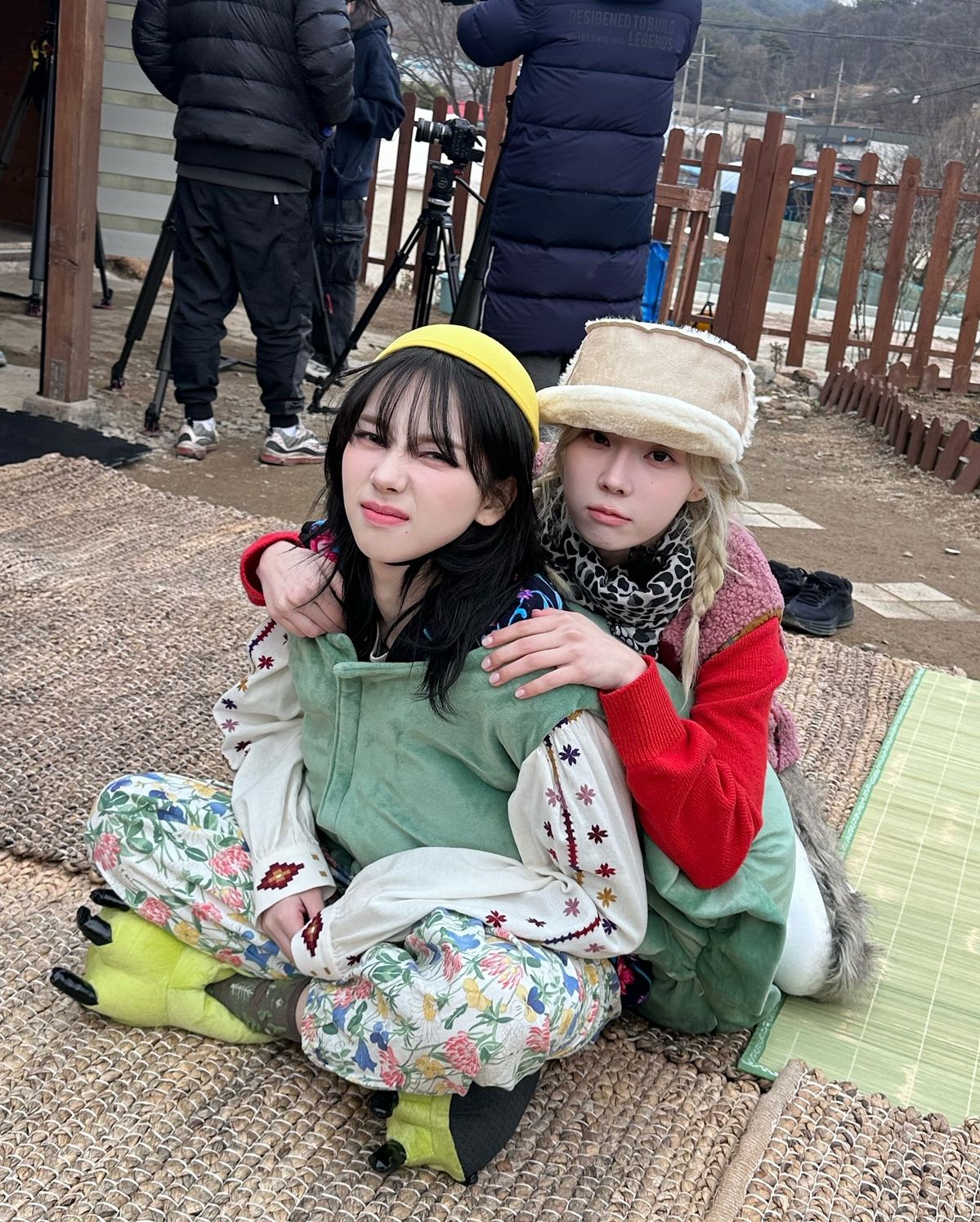 카리나 김장조끼 패션 | 인스타그램 @katarinabluu