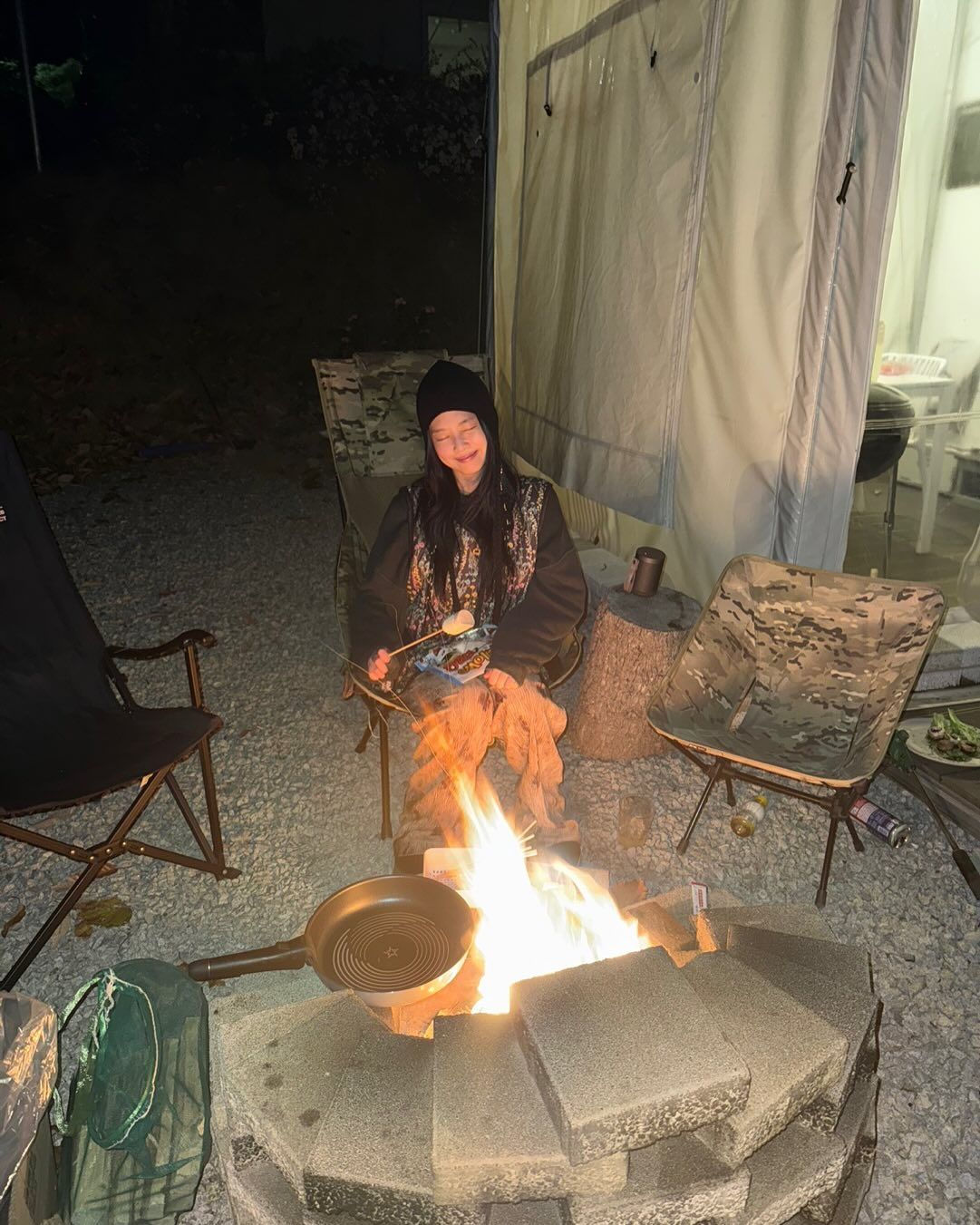 제니 김장조끼 패션 | 인스타그램 @jennierubyjane