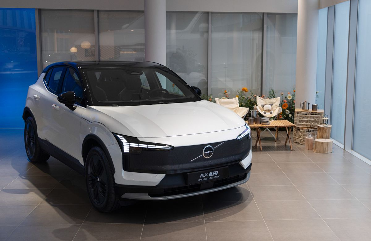 VOLVO EX30 크로스컨트리