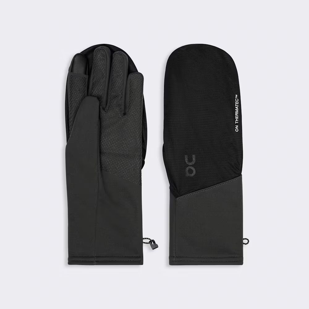 스마트폰 터치가 가능한 온 러닝의 방한용 러닝 장갑 | 출처 온 러닝