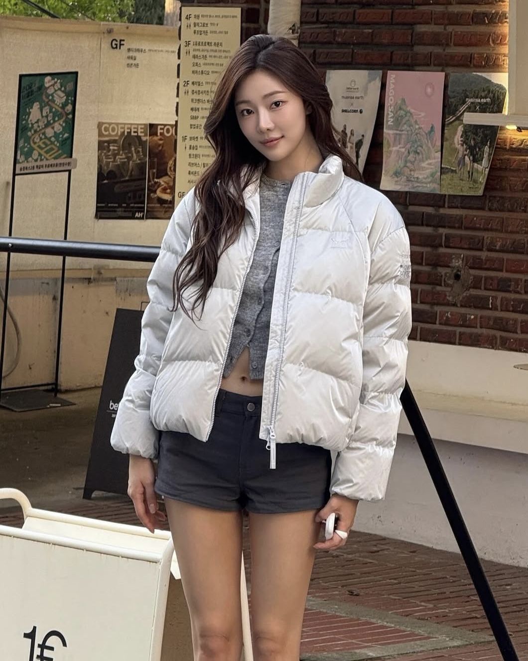 인스타그램 @youseeany 