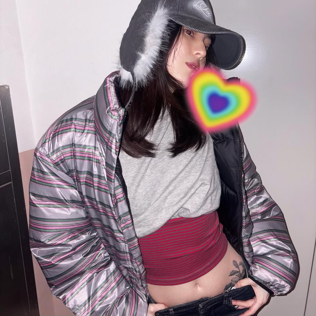 한소희 패딩 패션 | 인스타그램 @xeesoxee