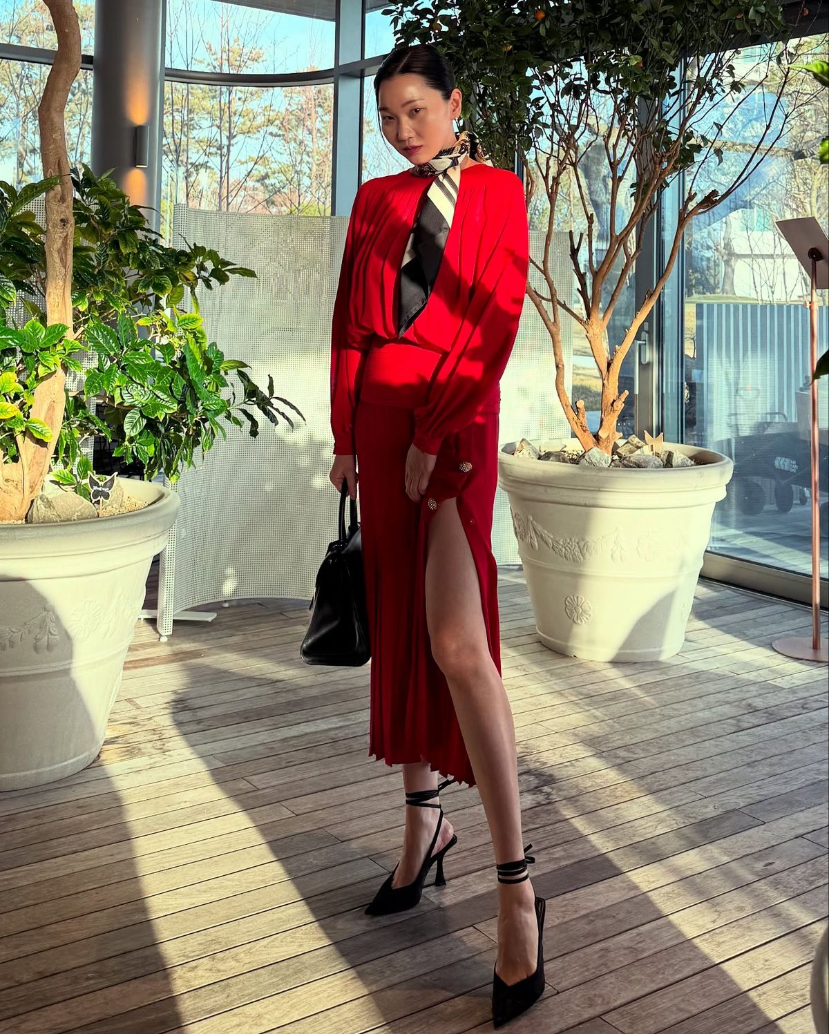 장윤주 레드룩 | 인스타그램 @yoonjujang