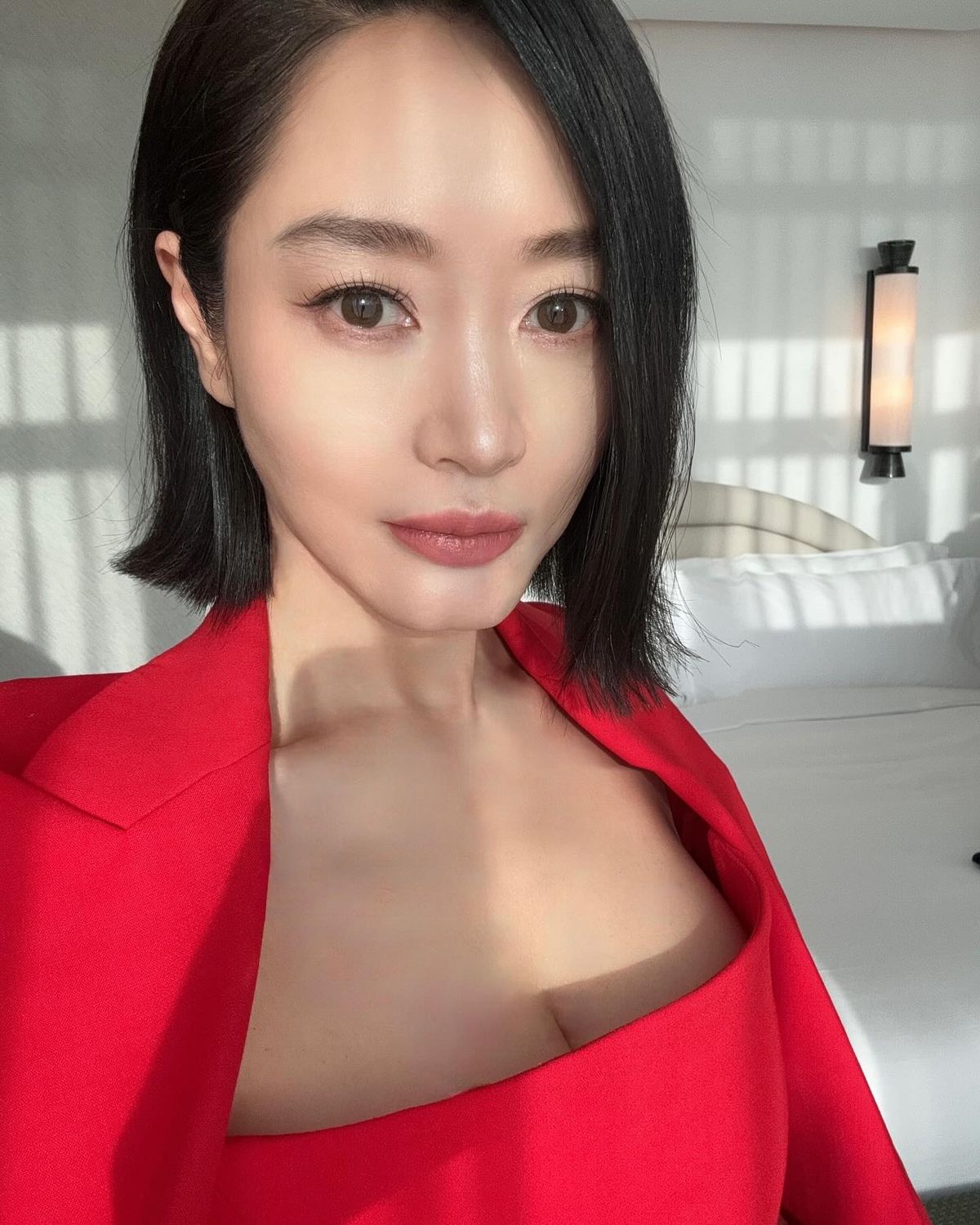 김혜수 레드룩 | 인스타그램 @hs_kim_95