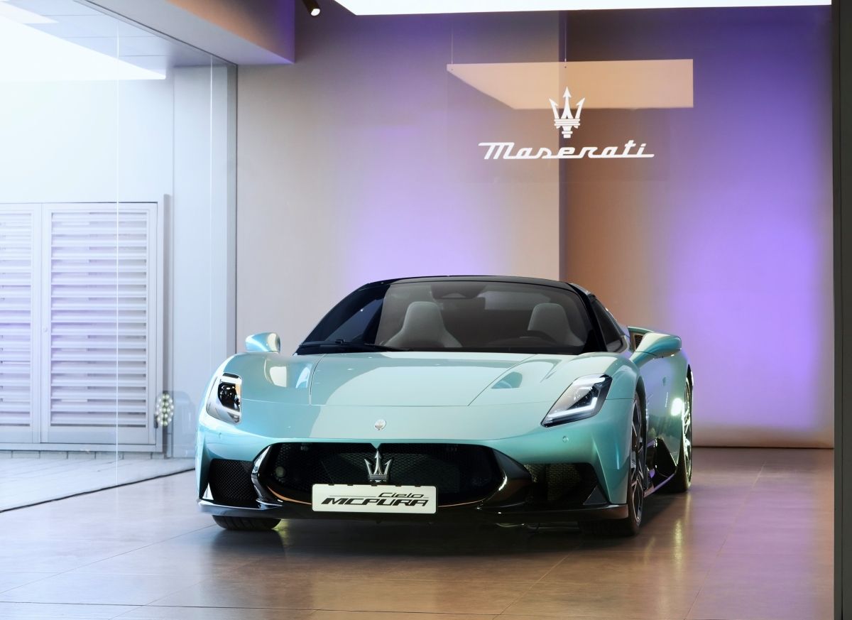 마세라티 슈퍼 스포츠카 MCPURA 