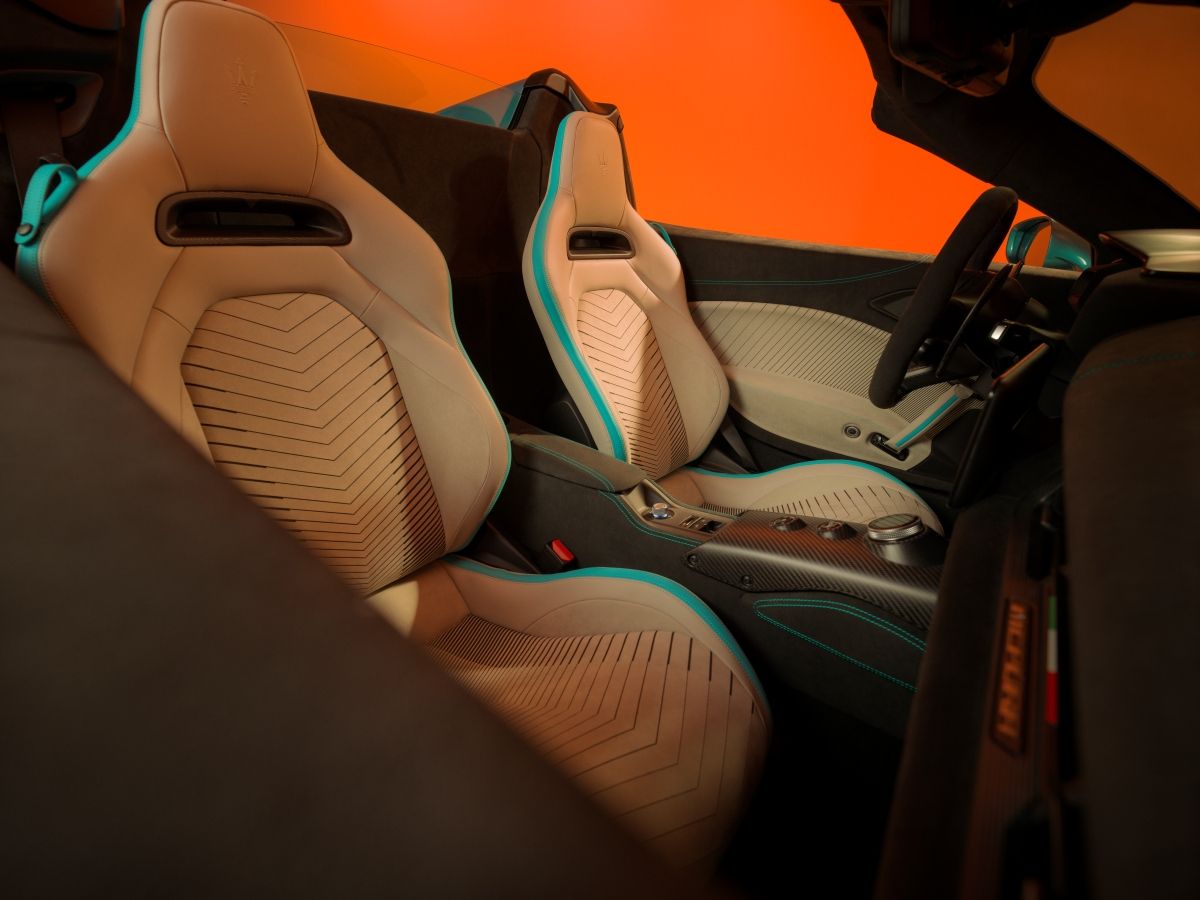 마세라티 슈퍼 스포츠카 MCPURA 