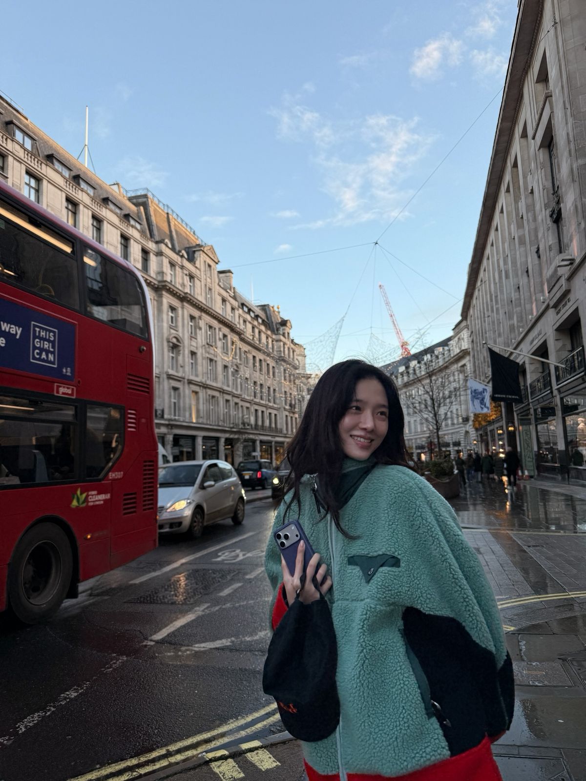 박규영의 플리스 룩. 인스타그램 @lavieenbluu