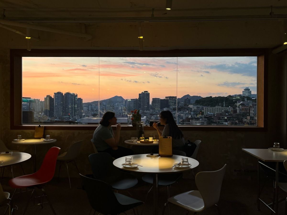 남산과 서울 도심의 야경을 즐기며 퓨전 한식을 즐길 수 있는 해방촌 차경.사진 네이버지도 차경 업체 등록사진 