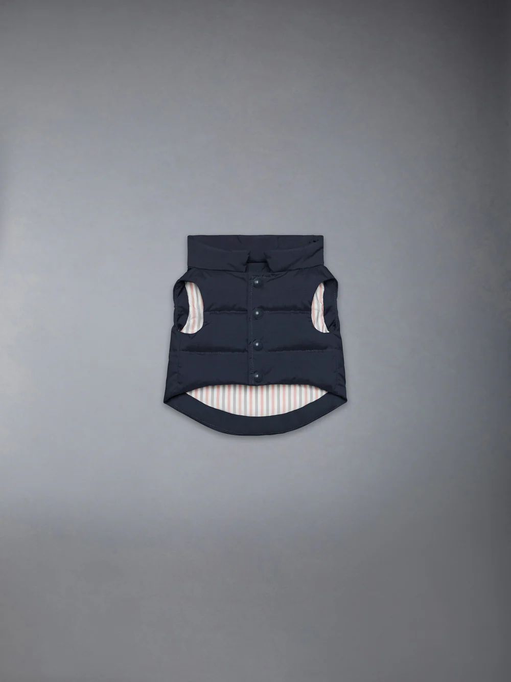 톰 브라운 펫 아우터 | 출처 thombrowne.com