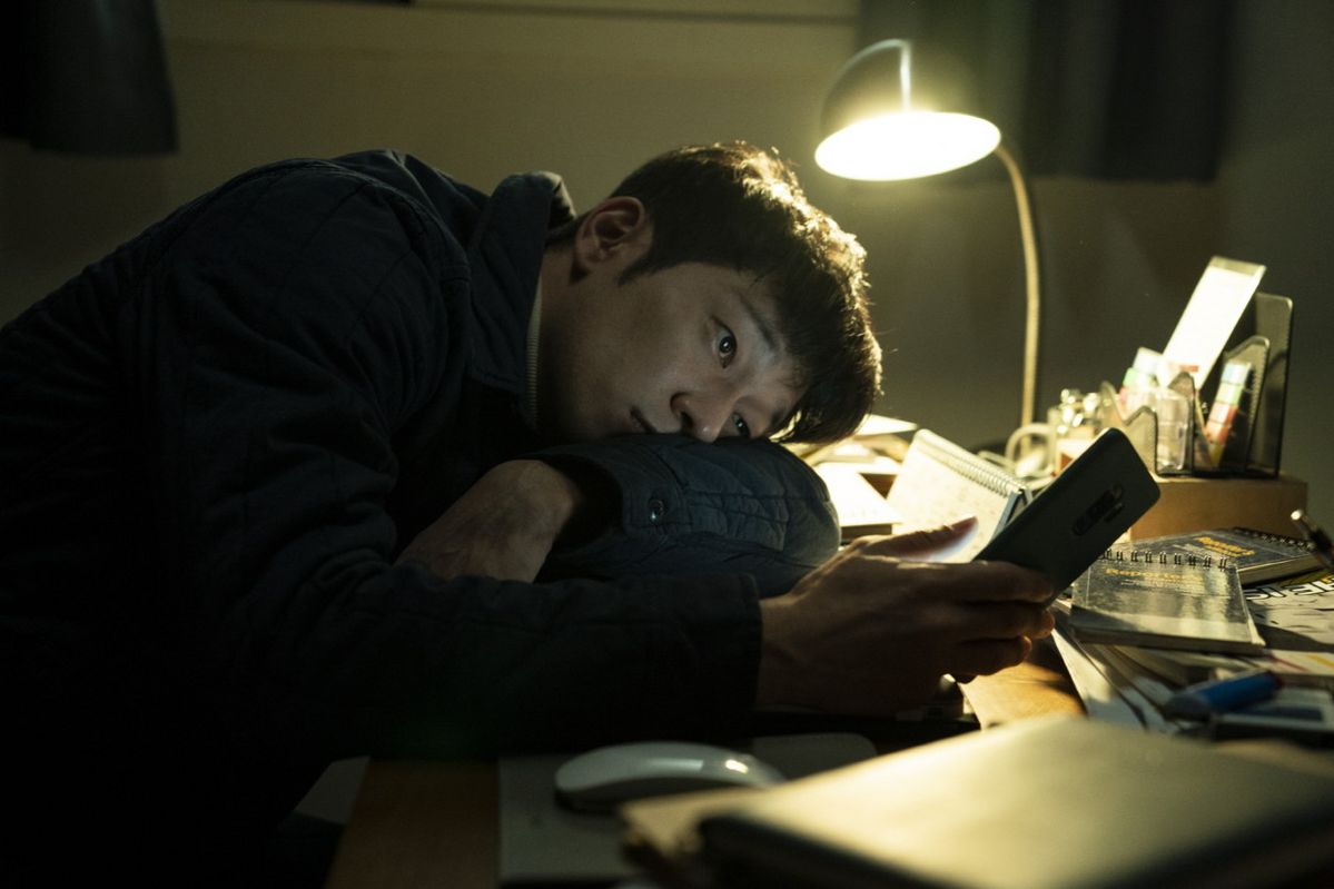 ‘연애 빠진 로맨스’ 스틸컷. 네이버 영화 ‘연애 빠진 로맨스’(2021)