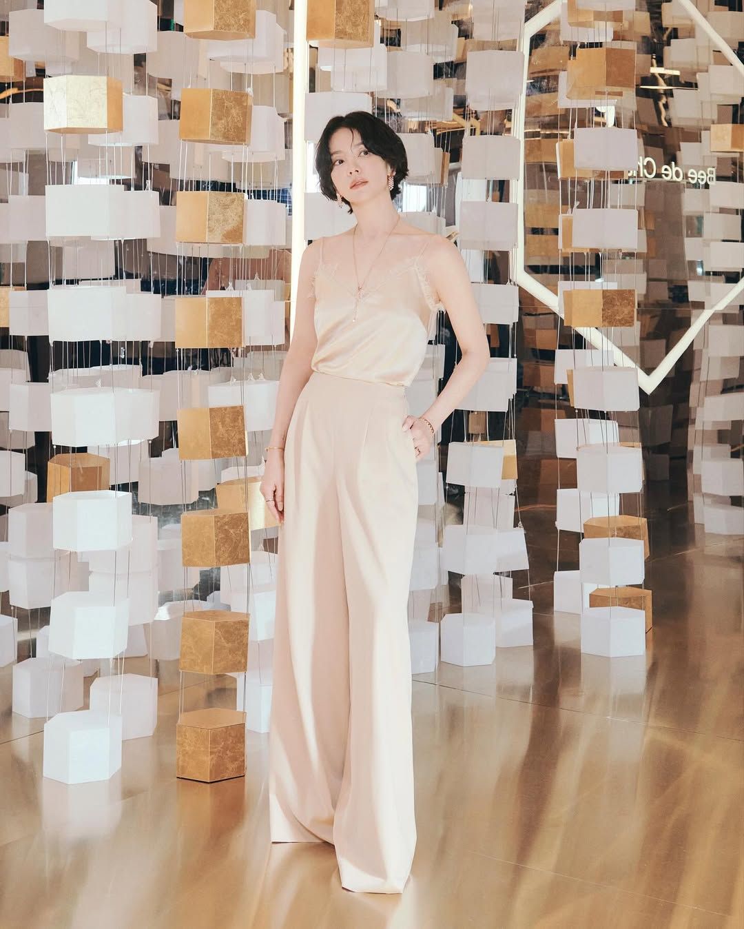 송혜교 부두아룩 | 인스타그램 @kyo1122 