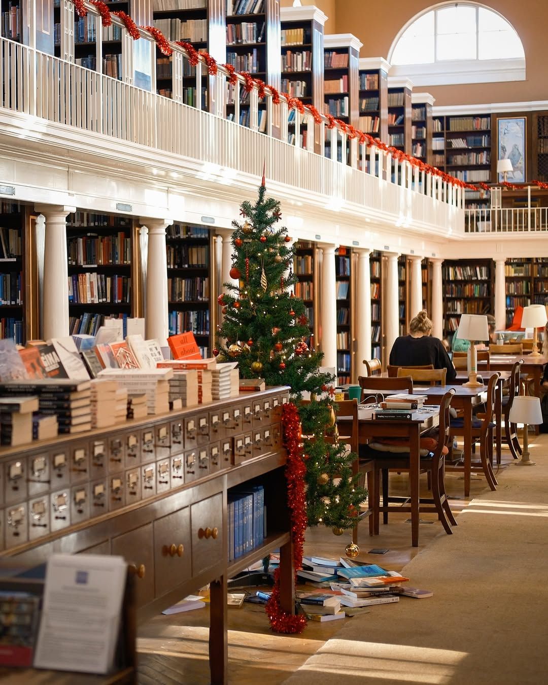 옥스퍼트 영어 사전에 등재된 한글 단어. 인스타그램 @oxford_uni