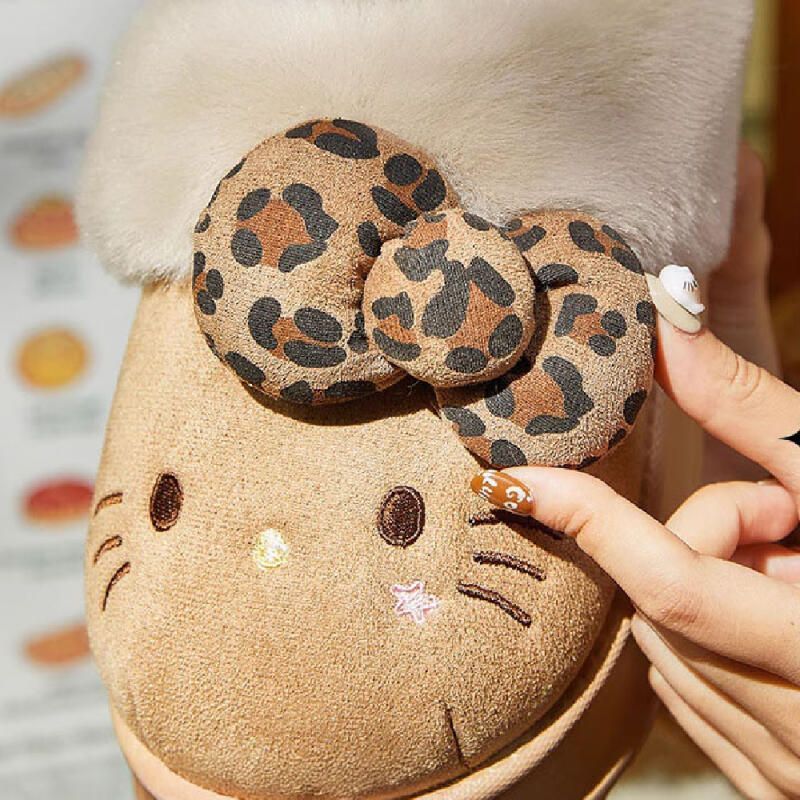 아트박스가 만든 귀여운 키티 슬리퍼. 사진 아트박스 홈페이지