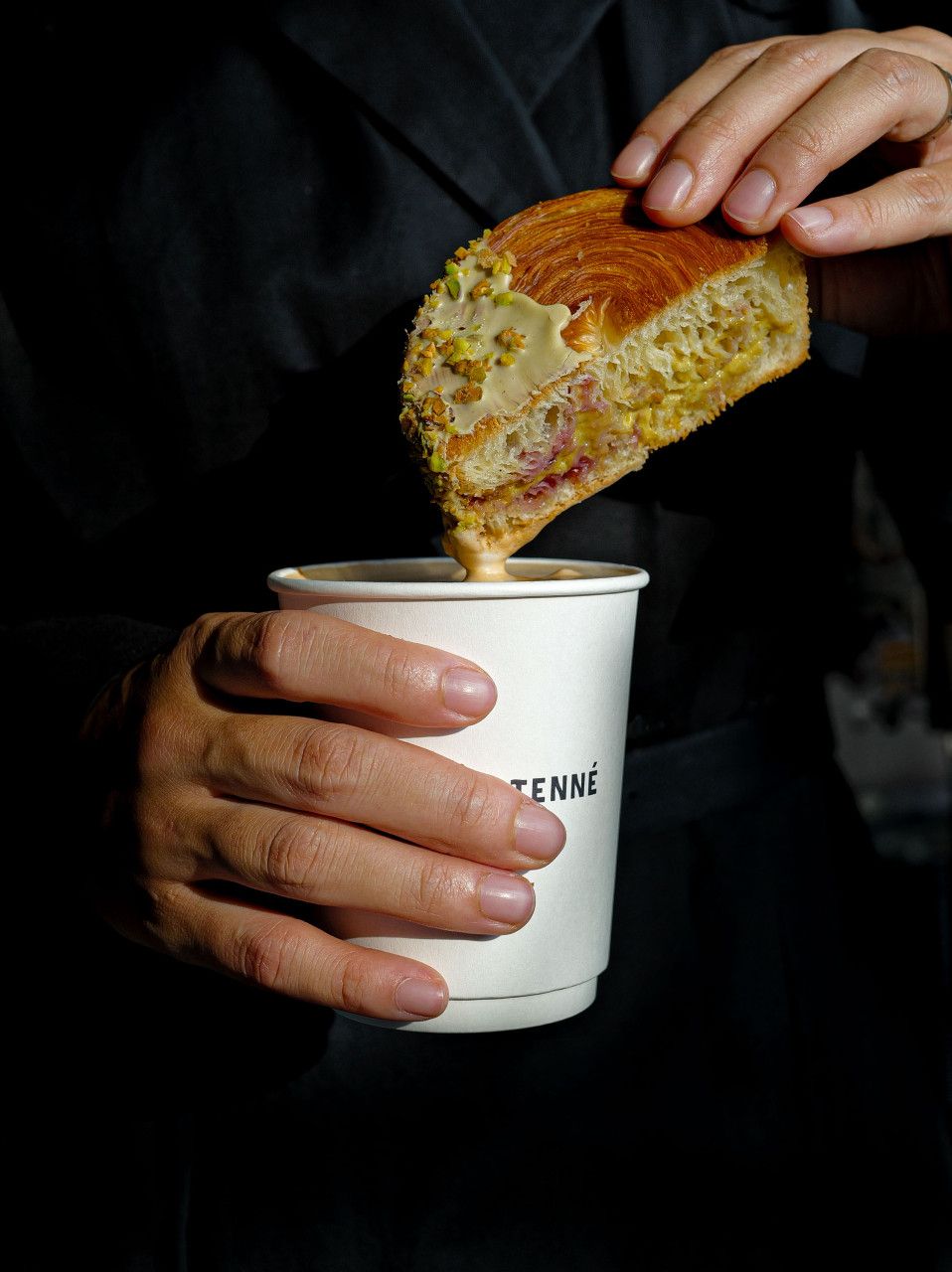 과하지 않은 단맛과 버터의 풍미를 듬뿍 즐길 수 있는 성수동 테니. 네이버지도 테니 업체 등록 사진