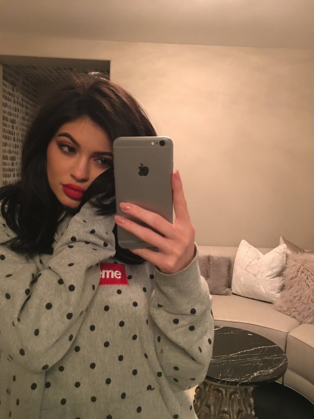 2016년 당시 컬러풀한 스타일링을 즐겨했던 카일리 제너. 인스타그램 @kyliejenner