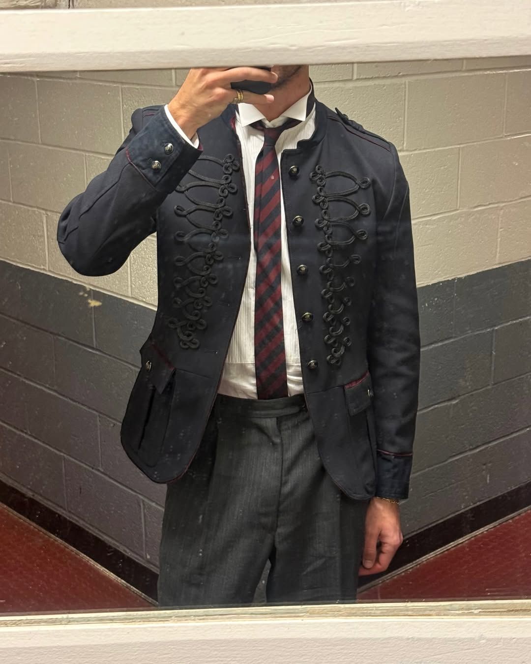 나폴레옹 자켓 | 인스타그램 @alexanderdroth