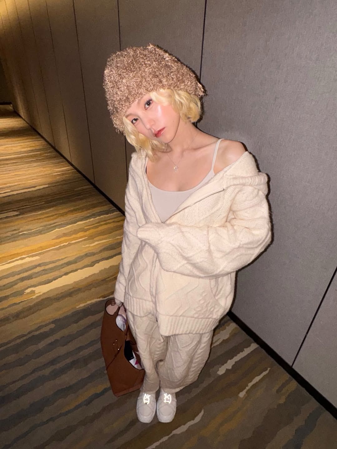 예지 꾸안꾸 추리닝 패션 | 인스타그램 @yezyizhere