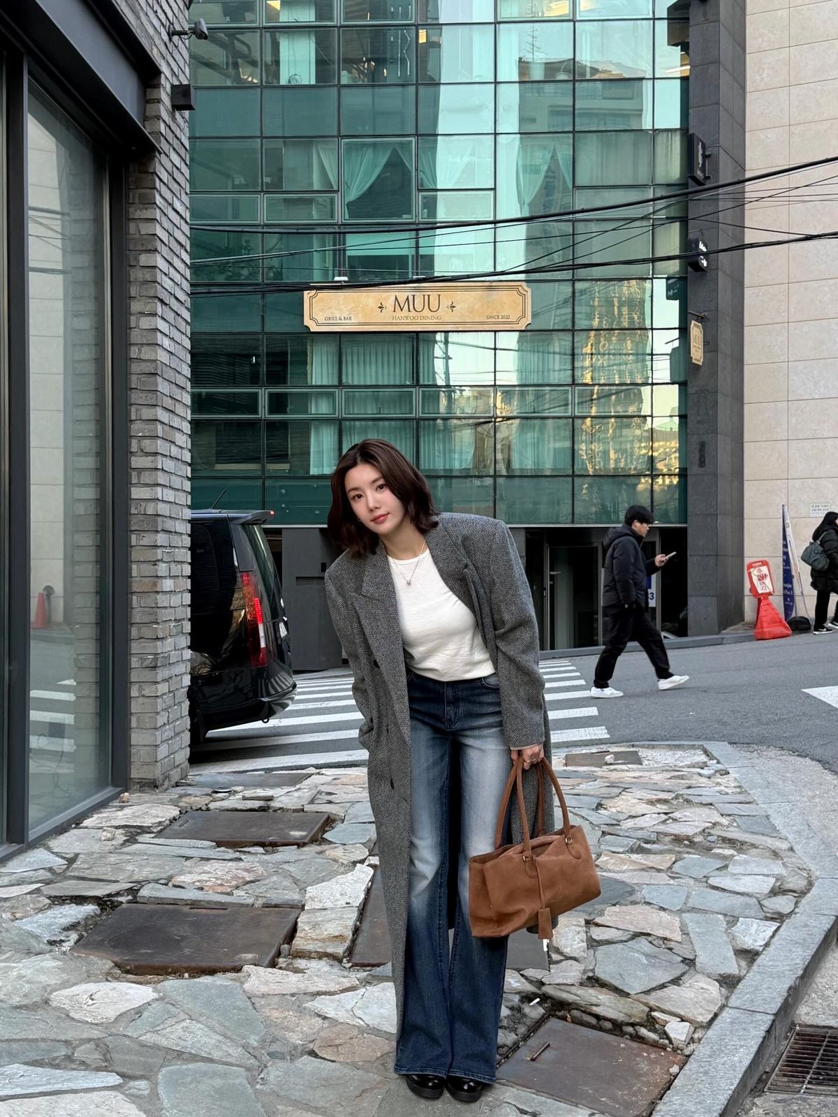 권은비 청바지 패션 | 인스타그램 @silver_rain.__