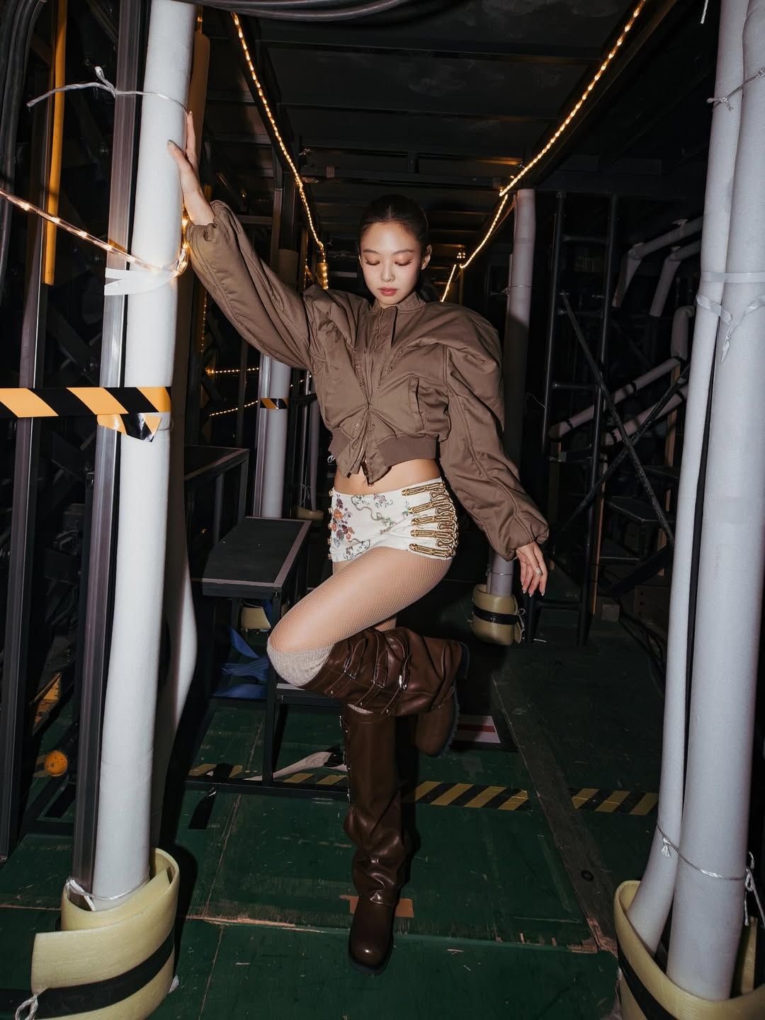 제니 슬라우치 부츠 | 인스타그램 @jennierubyjane