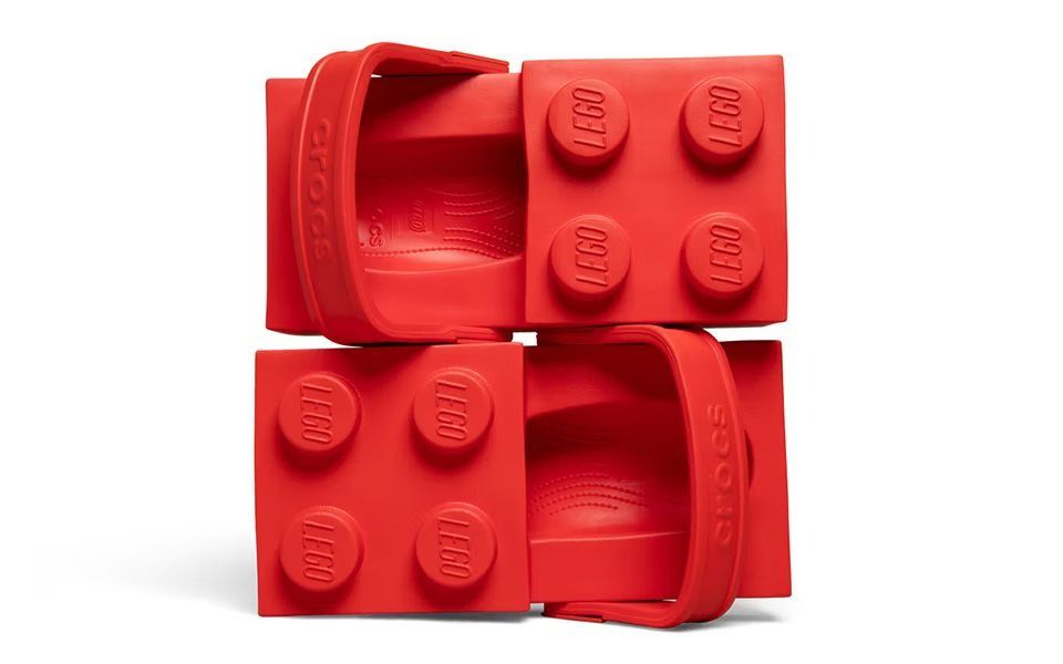 CROCS x LEGO | 출처: 크록스 공식 홈페이지