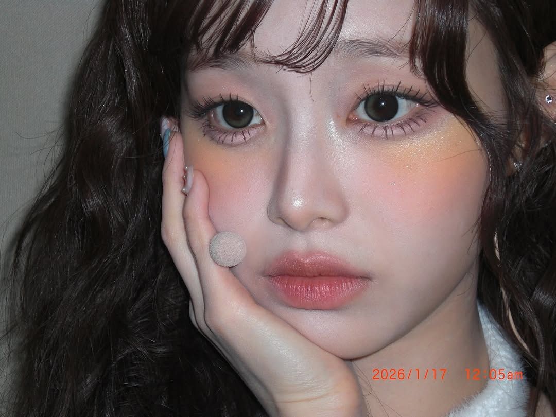 츄의 투톤 오로라 블러셔. 인스타그램 @chuuo3o