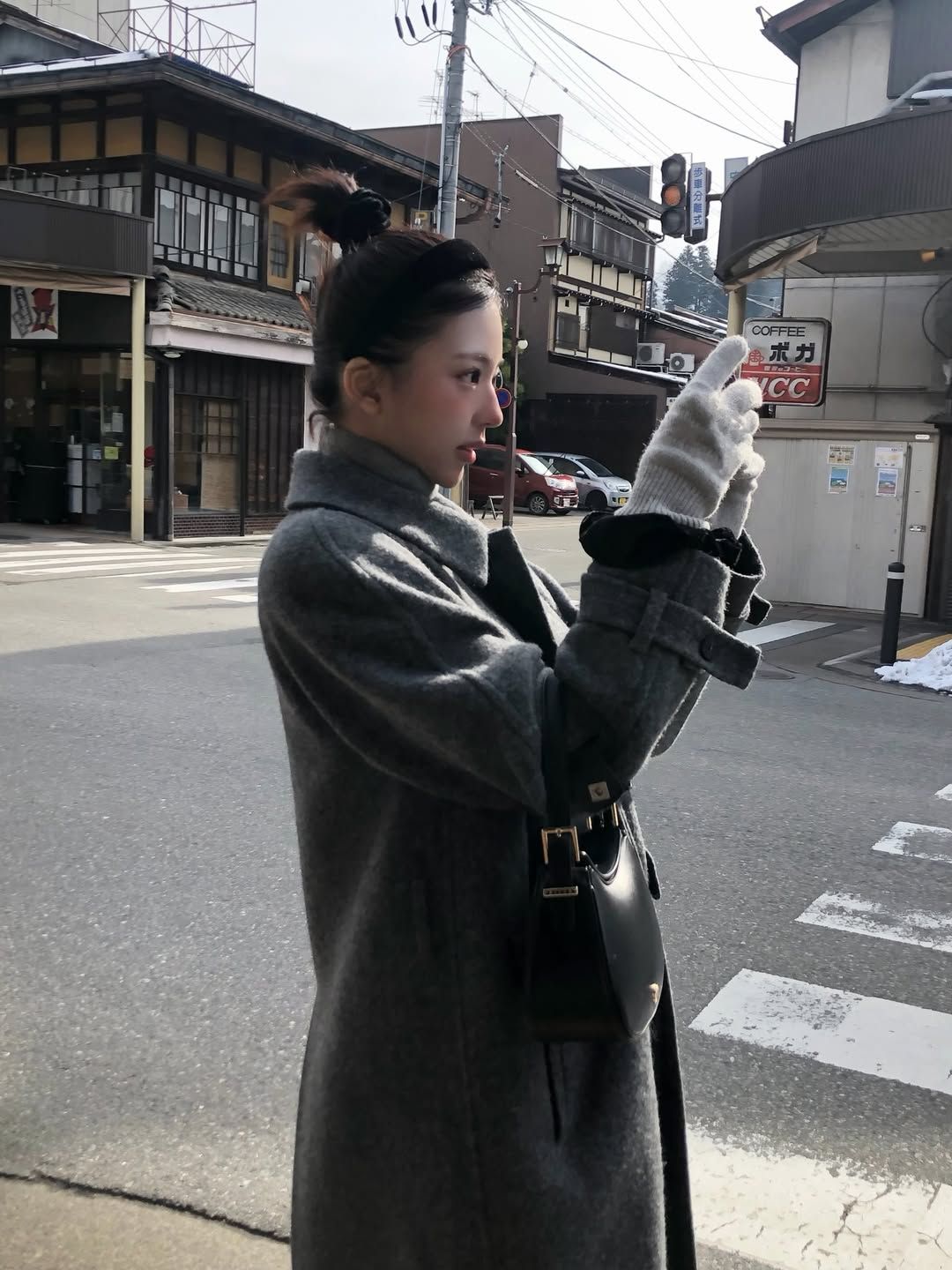 겨울 아우터를 아름답게 코디한 솔로지옥5 김고은. @goxnniee