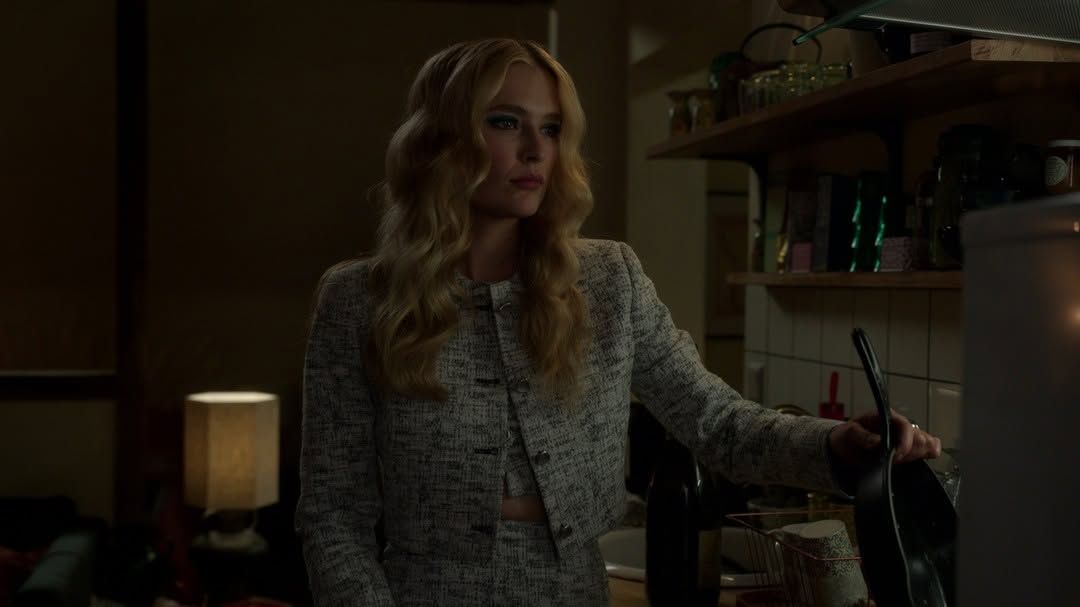 드라마 ‘에밀리, 파리에 가다’ 스틸컷. 인스타그램 @emilyinparis 