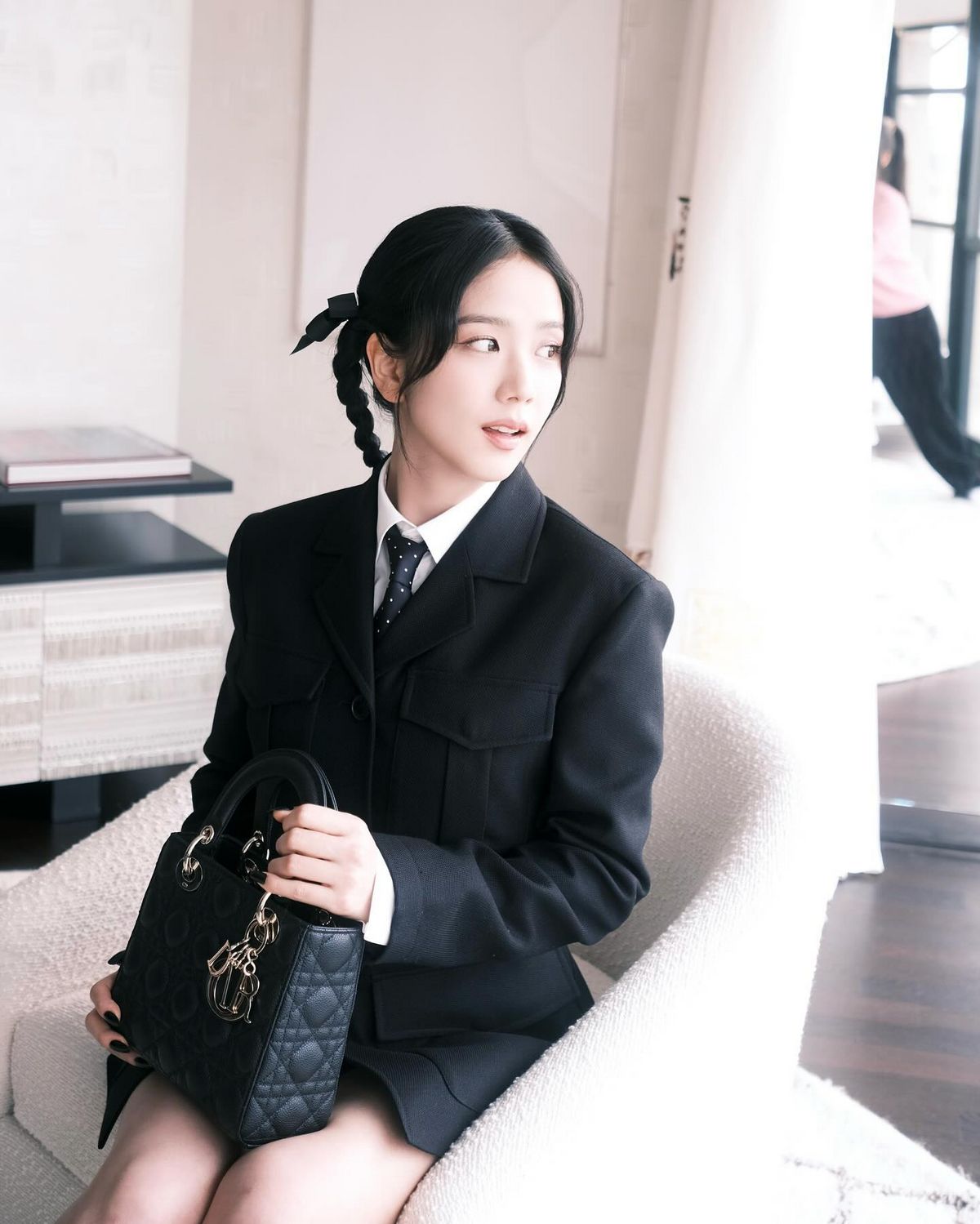 넥타이 패션 | 인스타그램 @sooyaaa__